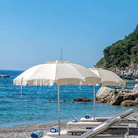 Borgo Santandrea Hotell 5*