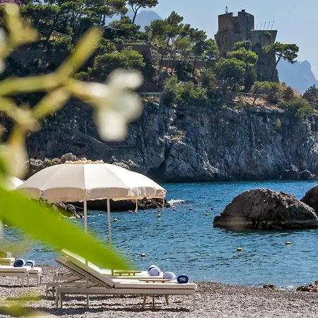 Borgo Santandrea Hotell 5*