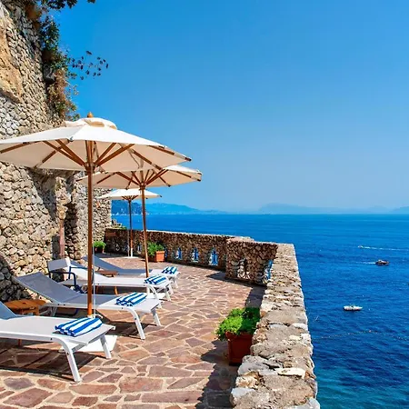 Hotell Borgo Santandrea 5*