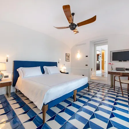 Hotell Borgo Santandrea 5*