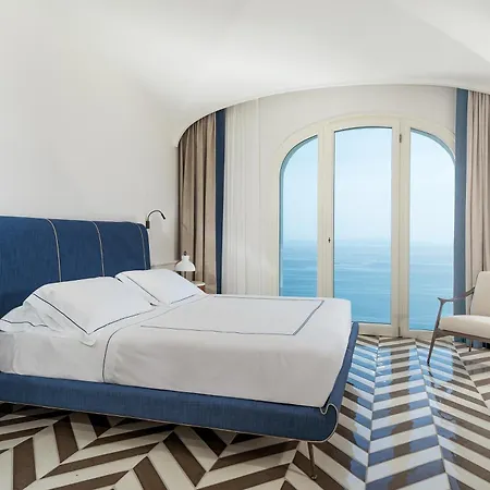 Hotell Borgo Santandrea 5*