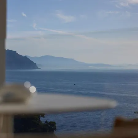 Hotell Borgo Santandrea 5*