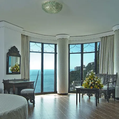 Borgo Santandrea מלון 5*