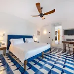 Hotel Borgo Santandrea 5*