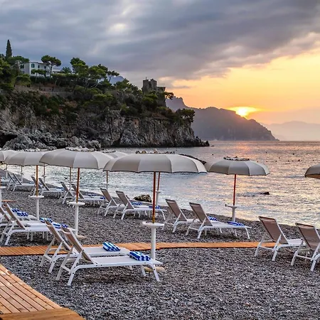 Borgo Santandrea 5*