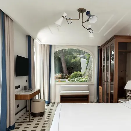 Hotel Borgo Santandrea 5*