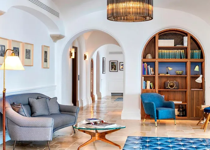 Borgo Santandrea 5*